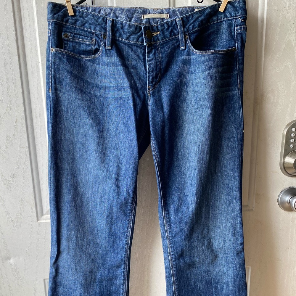 GAP LOW RISE BOOT CUT JEANS